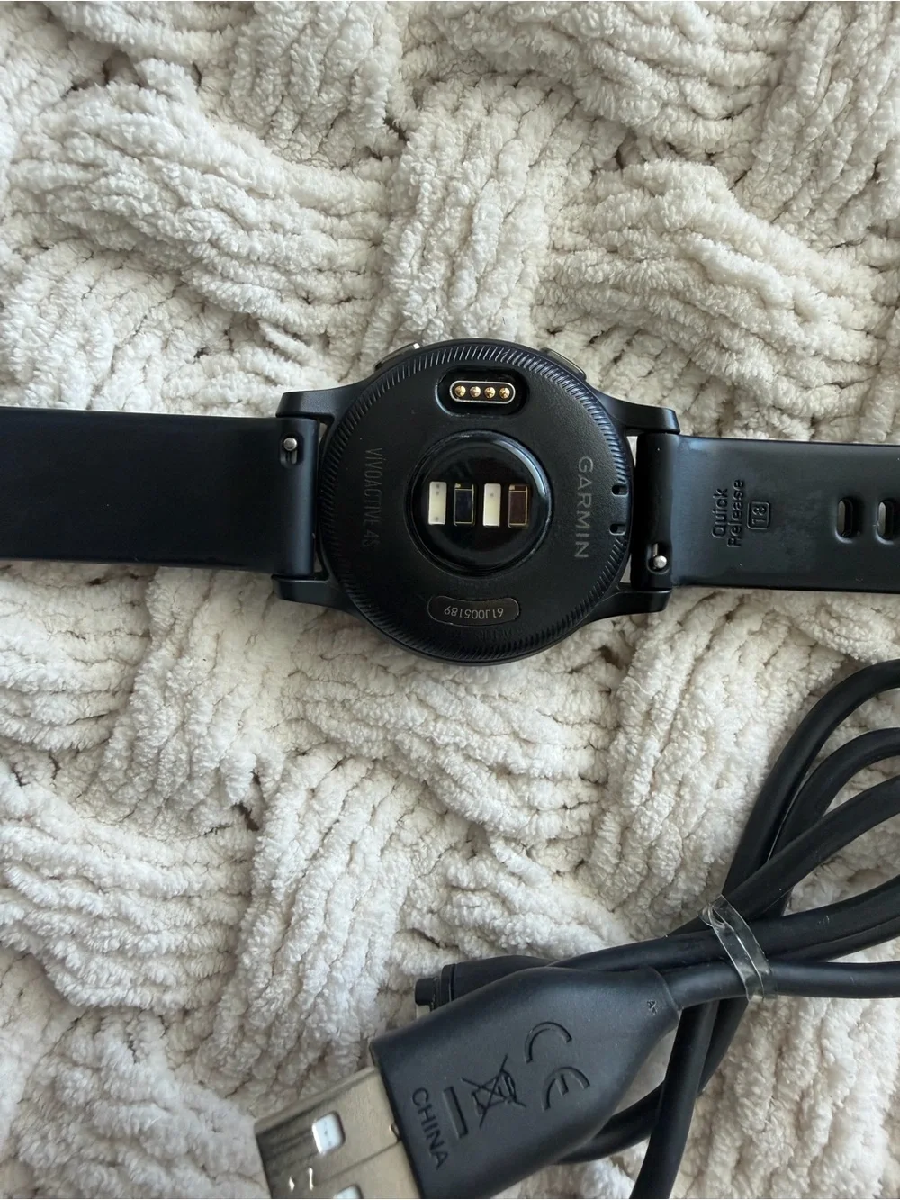 garmin Black Round Smartwatch with USB Charging Cable